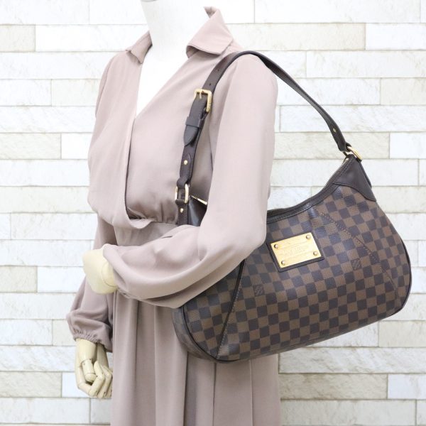 2 Louis Vuitton Thames GM Damier Shoulder Bag Brown