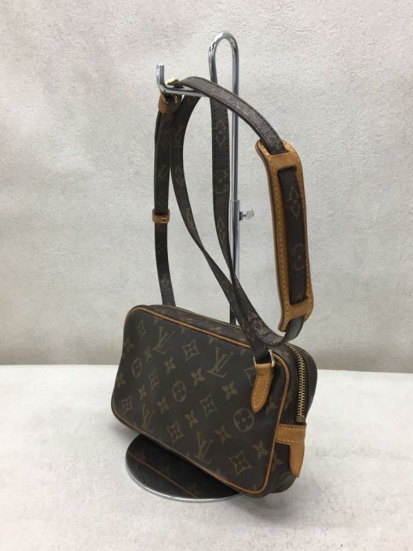 2 Louis Vuitton Pochette Marly Bandouliere Monogram