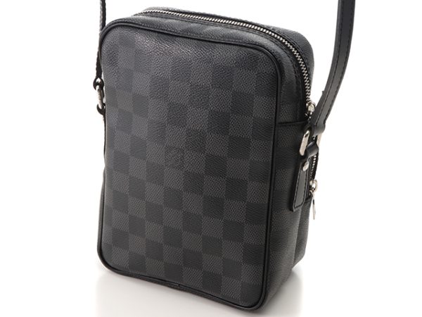 2 Louis Vuitton Rem Damier Graphite Handbag Black