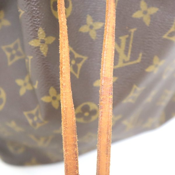 2000773256000137 7 Louis Vuitton Petit Noe Monogram Shoulder Bag