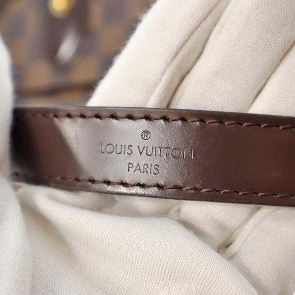 22 6738 13 Louis Vuitton Trevi PM Damier Canvas Handbag