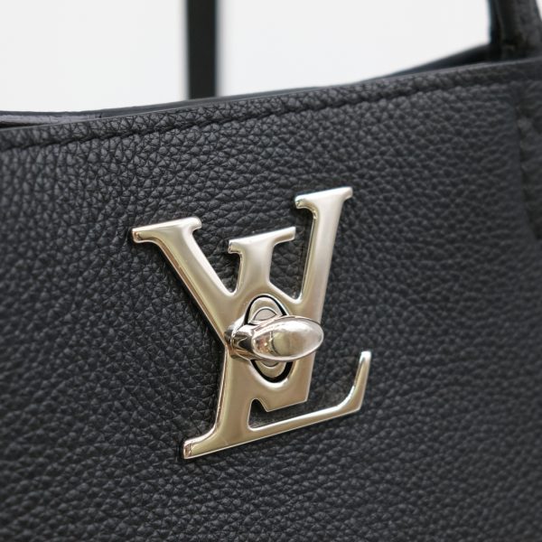 220958 1 Louis Vuitton LockMe Tote Bag Noir Black