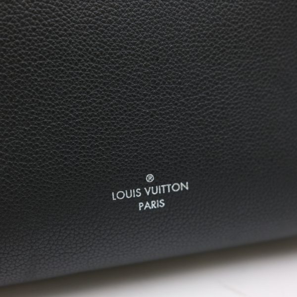 220958 2 Louis Vuitton LockMe Tote Bag Noir Black