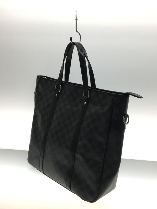 2320201564889 02 Louis Vuitton Tadao PM Damier Graphite Black