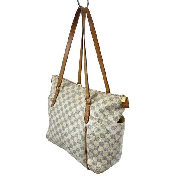 3 Louis Vuitton Totally MM Damier Tote Bag White