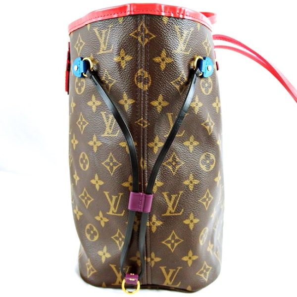 OLYMPUS DIGITAL CAMERA Louis Vuitton Monogram Neverfull MM Totem Tote Bag