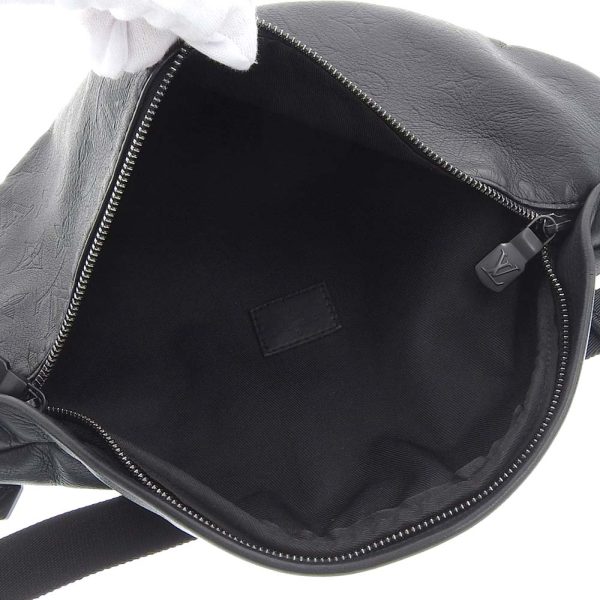 3 Louis Vuitton Monogram Shadow Discovery Bum Bag Body Bag Black