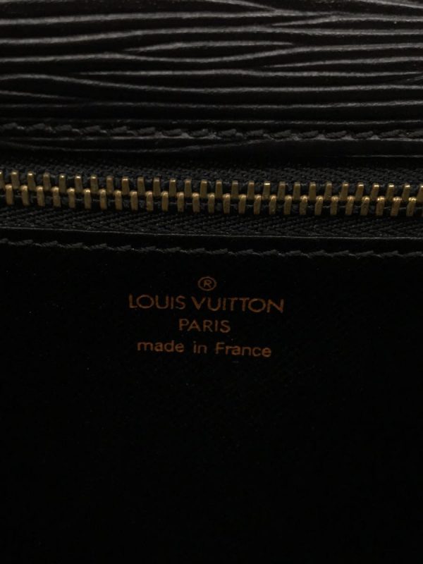 3 Louis Vuitton Pochette Dragonne Epi Black