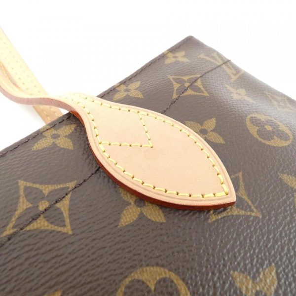 3 Louis Vuitton Monogram Carry It Bag