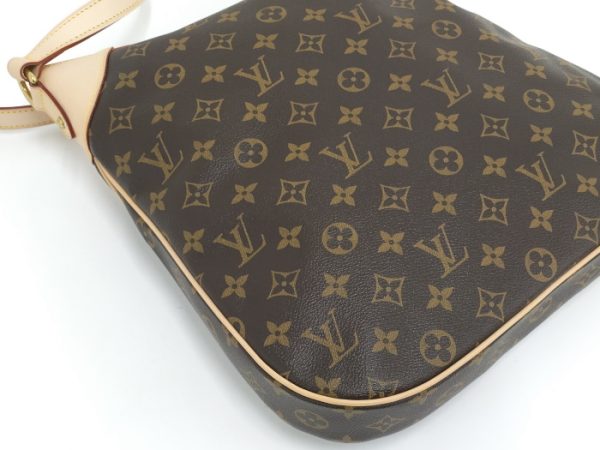 3 Louis Vuitton Odeon MM Shoulder Bag Monogram