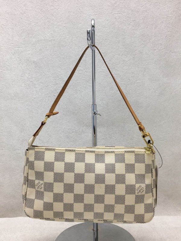 3 Louis Vuitton Pochette Accessoire Damier Azur White