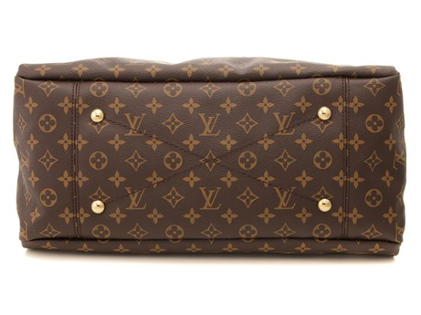 3 Louis Vuitton Artsy MM Monogram Handbag