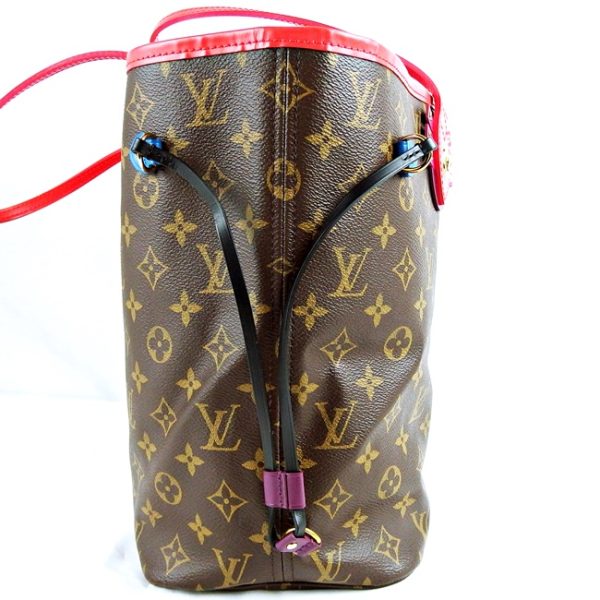 OLYMPUS DIGITAL CAMERA Louis Vuitton Monogram Neverfull MM Totem Tote Bag