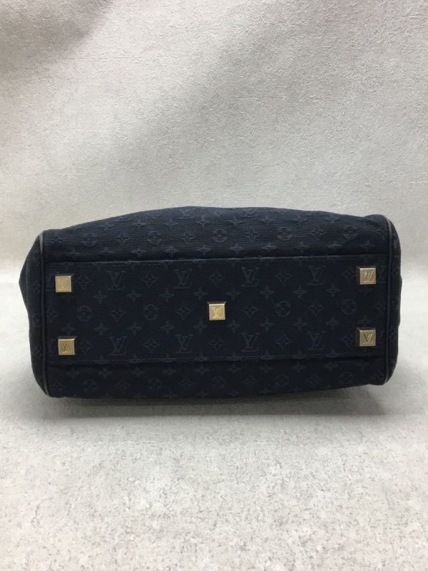 4 Louis Vuitton Josephine PM Monogram