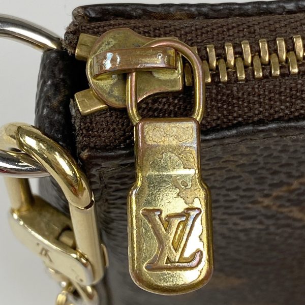 4 Louis Vuitton Mini Pochette Accessoires Monogram