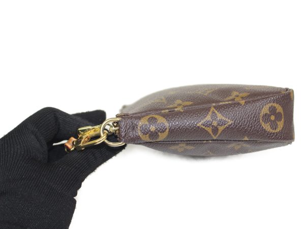 4 Louis Vuitton Pochette Accessoires Monogram