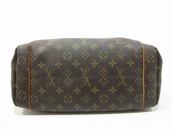 4 Louis Vuitton Totally MM Monogram Shoulder Bag