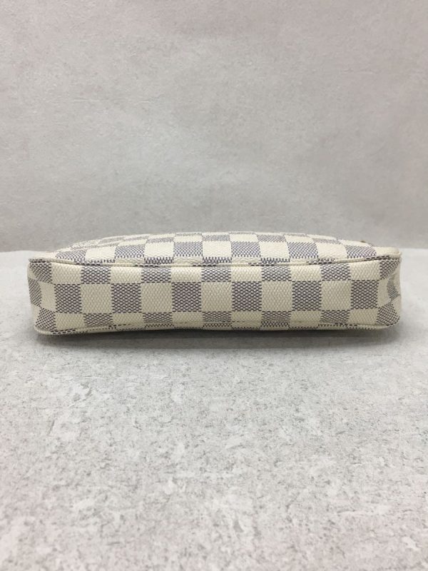 4 Louis Vuitton Pochette Accessoire Damier Azur White