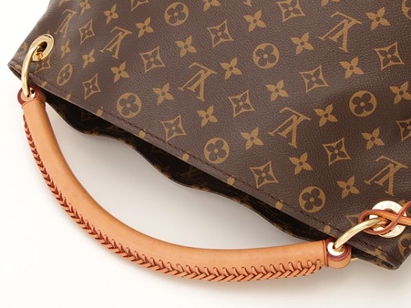 4 Louis Vuitton Artsy MM Monogram Handbag