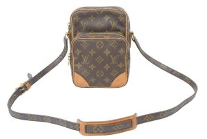 47758 1 Louis Vuitton Monogram Speedy 25 Boston Bag Brown