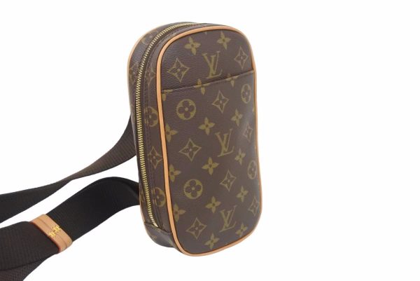 48747 3 Louis Vuitton Shoulder Bag Pochette Monogram