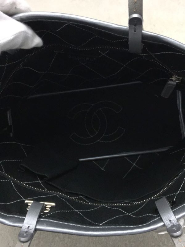 5 Chanel On The Road Handbag Leather Silver Caviar Skin