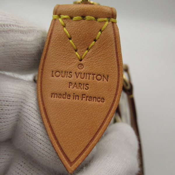 5 Louis Vuitton Totally PM Shoulder Bag