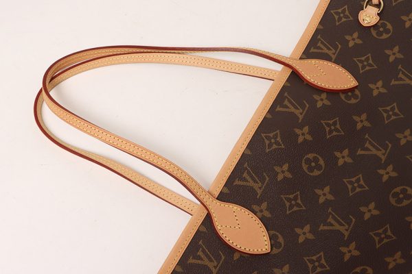 5 Louis Vuitton Monogram Neverfull MM