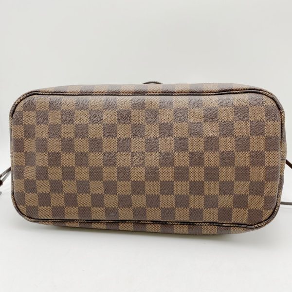 5 Louis Vuitton Damier Neverfull MM Hand Bag