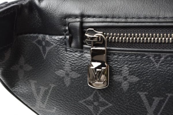 5 Louis Vuitton Discovery Bum Bag Monogram Eclipse Black