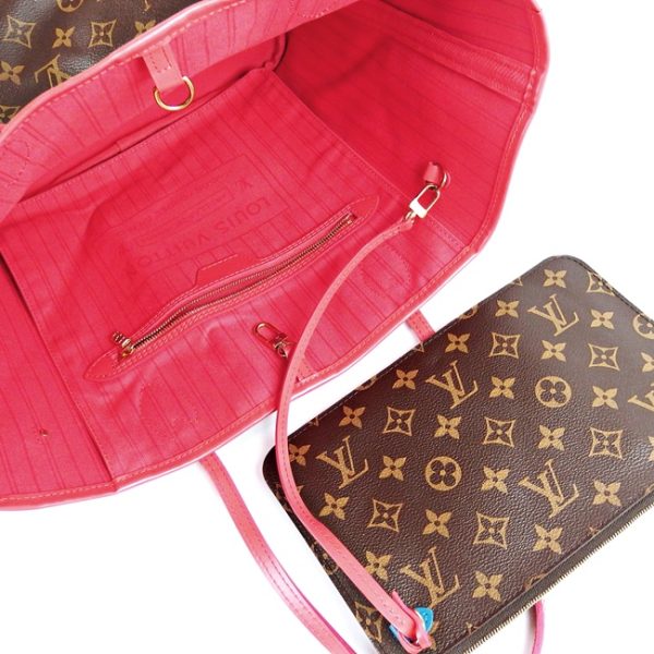 OLYMPUS DIGITAL CAMERA Louis Vuitton Monogram Neverfull MM Totem Tote Bag