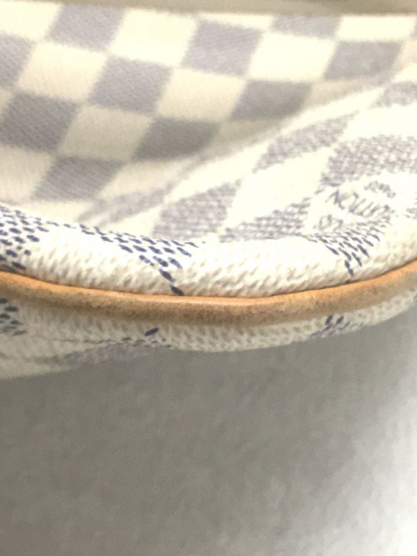 6 Louis Vuitton Pochette Bosphore Damier Azur White