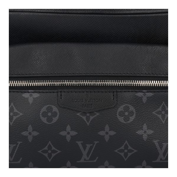 6 Louis Vuitton Outdoor Messenger PM Shoulder Bag Monogram