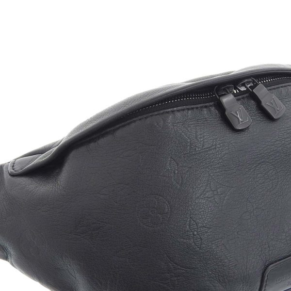 6 Louis Vuitton Monogram Shadow Discovery Bum Bag Body Bag Black