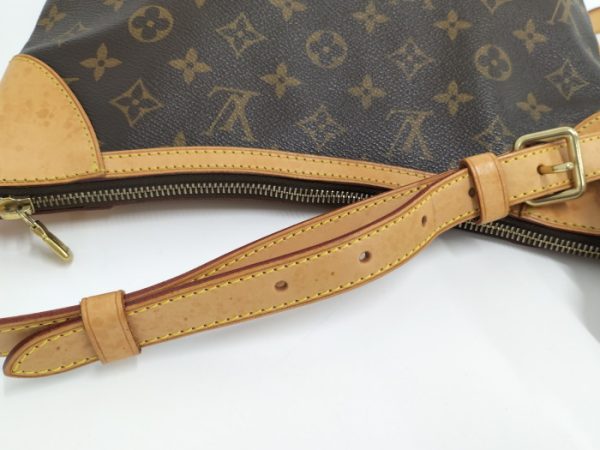 6 Louis Vuitton Odeon MM Shoulder Bag Monogram