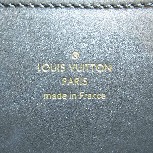 6 Louis Vuitton Utility Cross Bag Shoulder Bag Calf