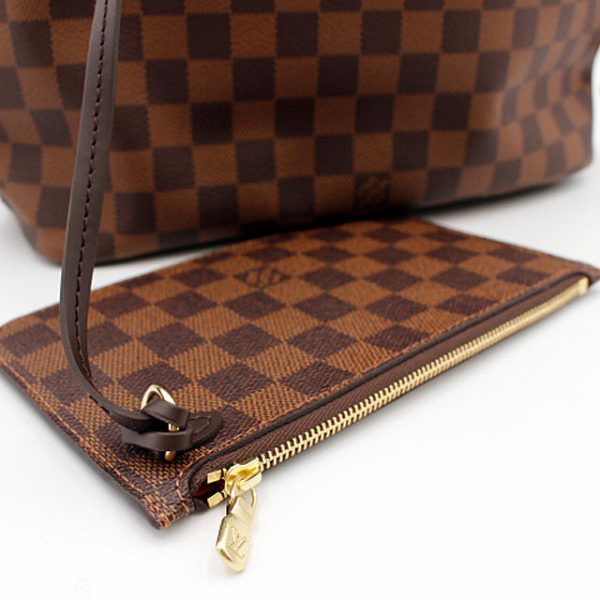 6 Louis Vuitton Damier Neverfull PM