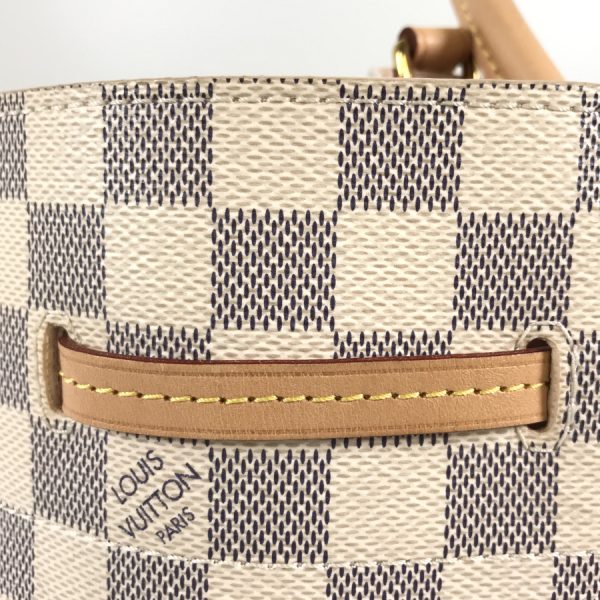 6 Louis Vuitton Damier Girolatta White Handbag