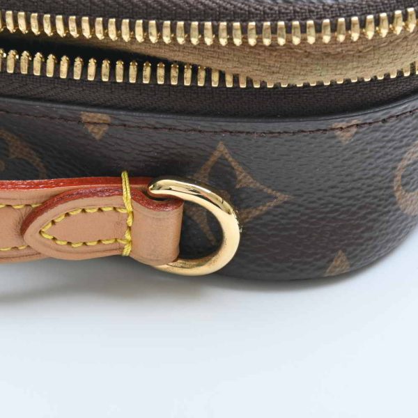 7 Louis Vuitton Monogram Utility Crossbody Shoulder Bag