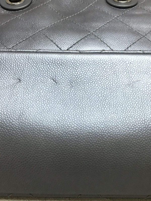 7 Chanel On The Road Handbag Leather Silver Caviar Skin