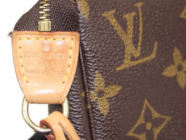 7 Louis Vuitton Pochette Accessoires Monogram