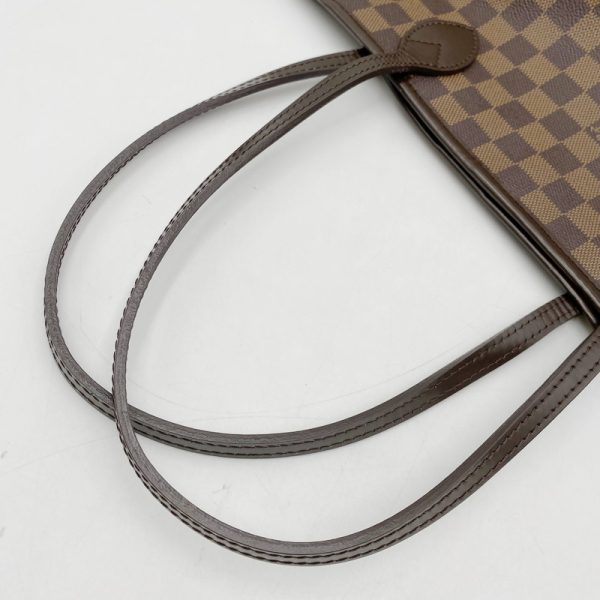 7 Louis Vuitton Damier Neverfull MM Hand Bag