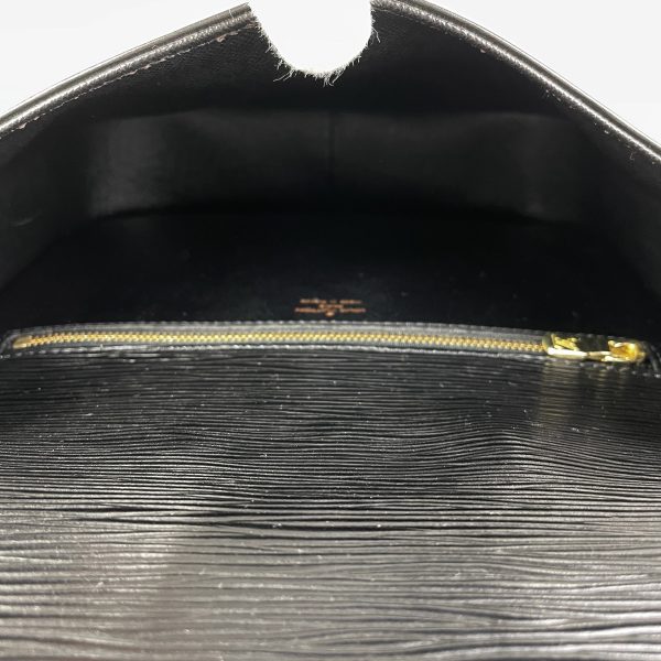 7 Louis Vuitton Sun Crew Epi Shoulder Bag Black