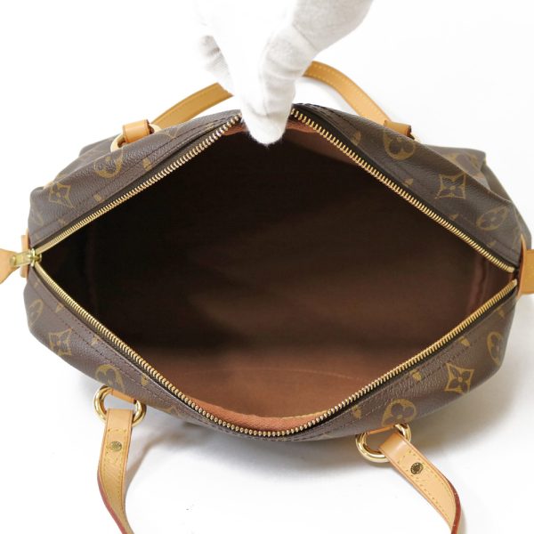 7 Louis Vuitton Montorgueil Monogram Shoulder Bag