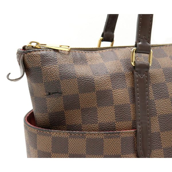 7 Louis Vuitton Damier Totally MM Tote Bag