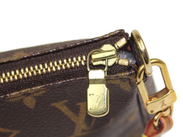 8 Louis Vuitton Pochette Accessoires Monogram