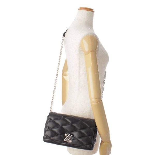 8 Louis Vuitton Maltage Quilted Chain Shoulder Bag