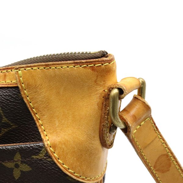 8 Louis Vuitton Monogram Odeon MM Shoulder Bag