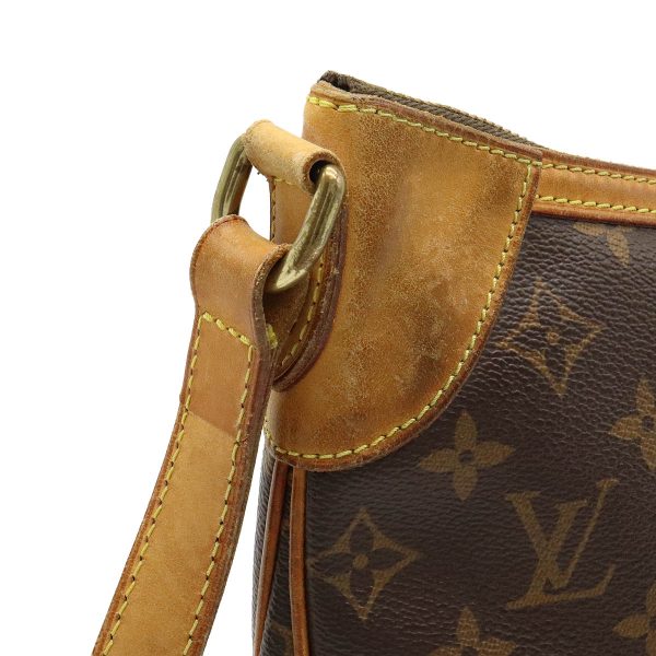 8 Louis Vuitton Monogram Odeon PM Shoulder Bag