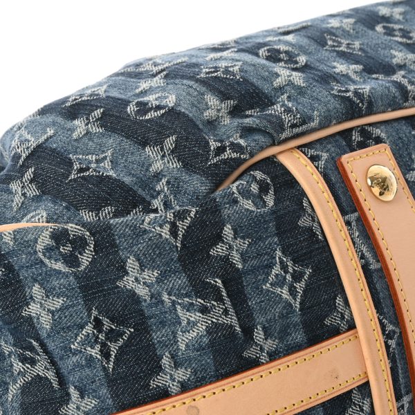 800000108101000 6 Louis Vuitton Denim Raye Cabas GM Shoulder Bag